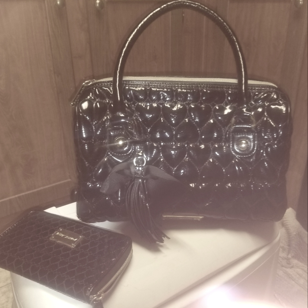 Betsey johnson wallet set